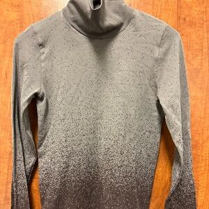 Athleta Flurry Blizzard Ombre Turtleneck women’s size S